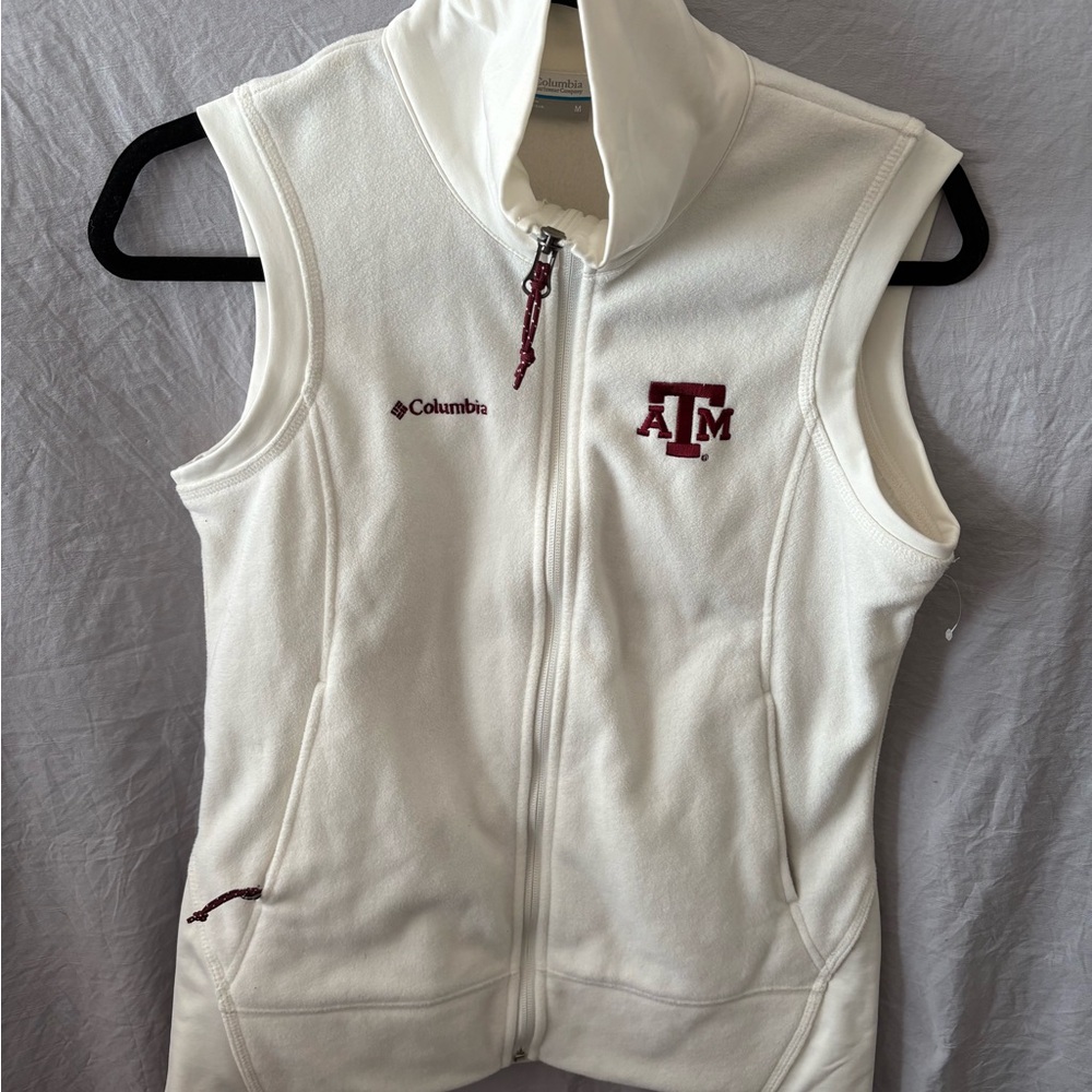 Columbia White Vest with Maroon Accent